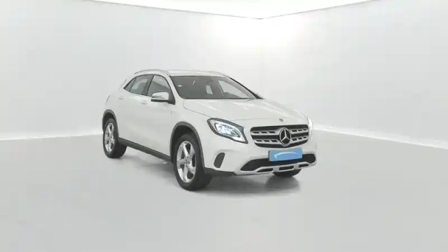 Mercedes Gla 180 d — photo 22