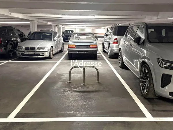Parking 11 m²