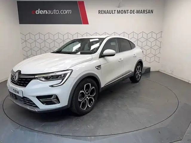 Renault Arkana e-tech 145 - 21b