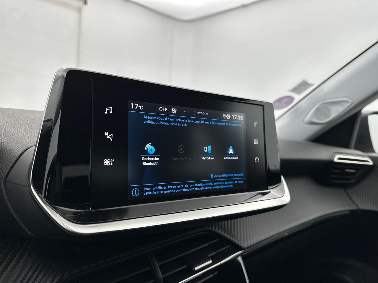 Peugeot 2008 puretech 100 s&s bvm6 style — photo 25