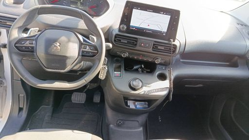 Peugeot Partner VU 1.5 BlueHDi 130 EAT8 - Premium – 2019 – 94892 km – Diesel – Boîte Automatique — photo 35