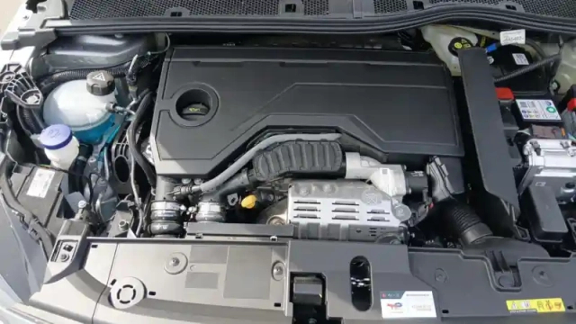 Peugeot 208 hybrid 110 ch e-dcs6 — photo 13