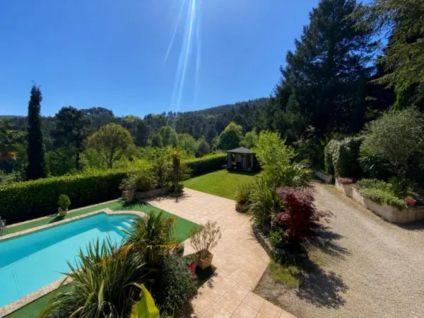 Villa 7 pièces 165 m²