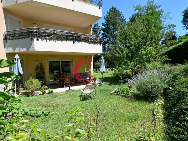 Beau T3 en rez de jardin sur 354m2 de parcelle avec parking