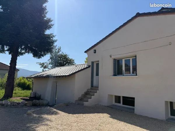 Maison avec jardin et parking