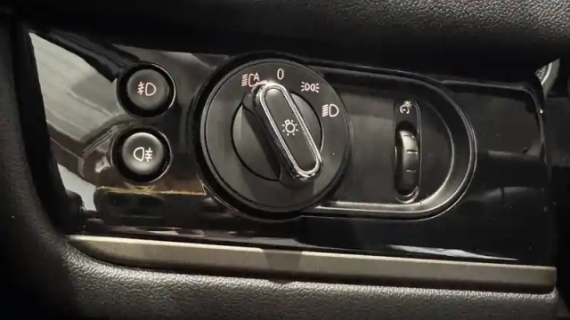 Mini Mini countryman 125 - 95 ch all4 bva6 — photo 30