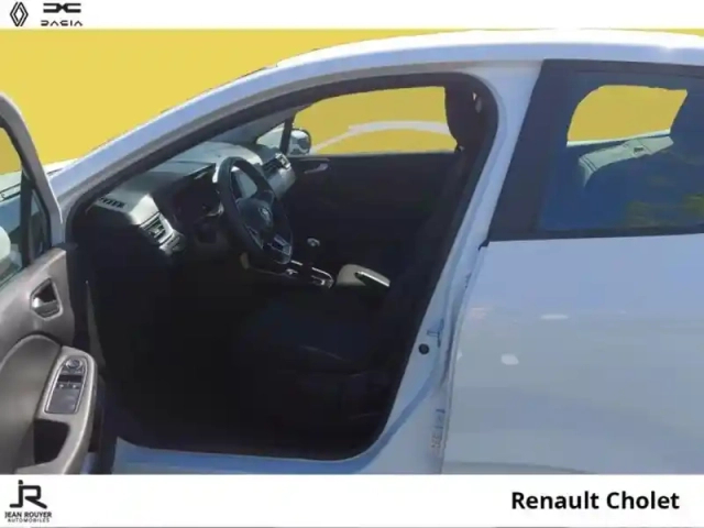 Renault Clio réversible 1.5 blue dci 100ch business 21n (soit 9900? ht) — photo 3