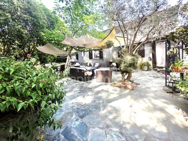 Maison familiale de charme, 6 pièces piscine, terrain