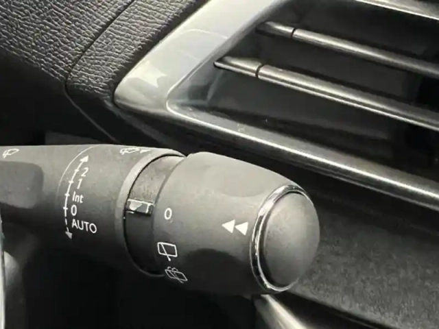 Peugeot 3008 plug-in hybrid 225ch gt e-eat8 — photo 15