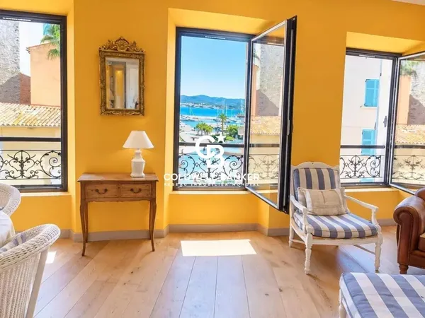 Appartement T3 d'exception, vue mer, face au port - 83110 Sanary sur mer