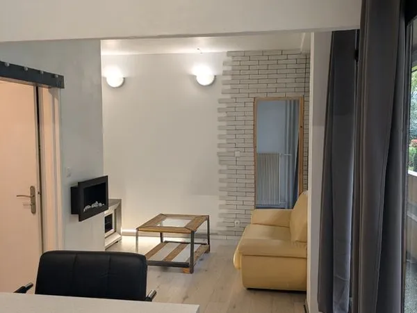 Joli F1 bis 32m² meublé + Grand balcon - Secteur Chamalières / Royat