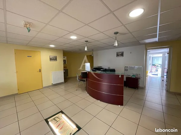 Bureaux 210 m² FONTENAY LE COMTE