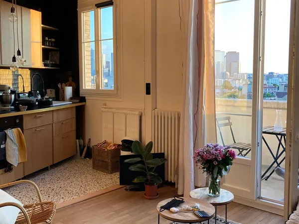 Loue appartement 26m² Courbevoie - Balcon à partir de janvier