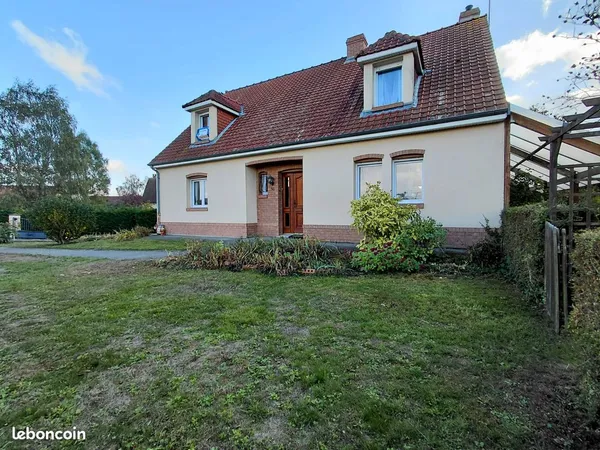 Maison 143 m² à Rumigny - 5 chambres, sous-sol 2 garages, 1219 m²