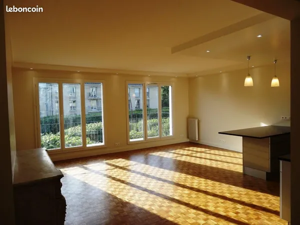 Versailles Notre‑Dame - T3 69 m² - 3e étage - Balcons - Parking - Cave