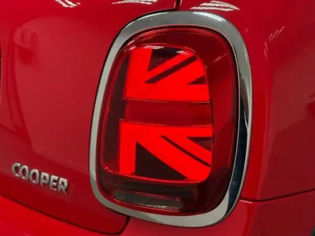 Mini Mini 5 portes cooper 136ch edition premium plus bva7 — photo 11