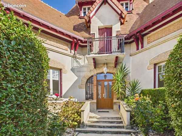 Maison 7 pièces 143 m²