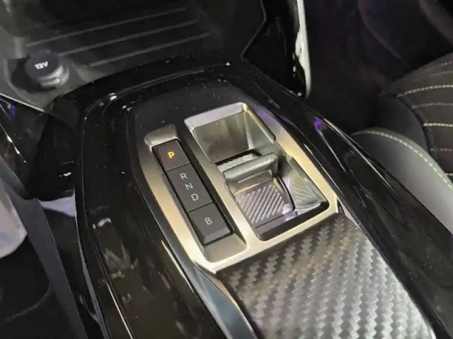 Peugeot 208 electrique 51 kwh 156ch — photo 14