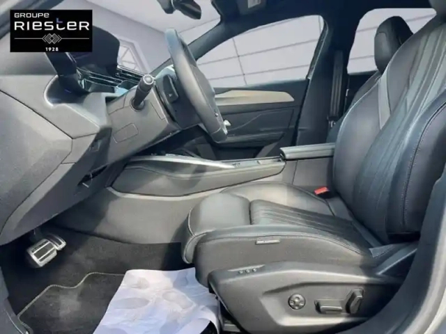 Peugeot 408 phev 225 e-eat8 — photo 16