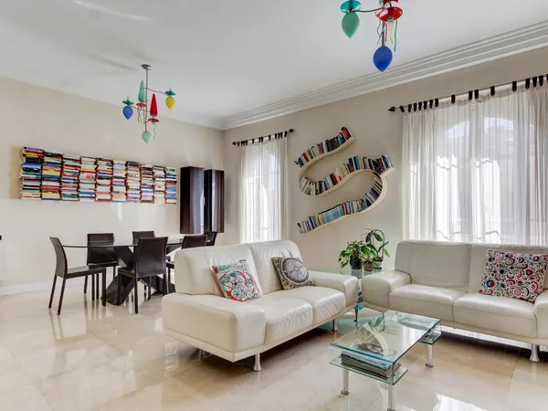 Nice Carré d’Or — Élégant 4 pièces avec balcons