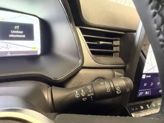 Renault Captur tce 90 ch — photo 32