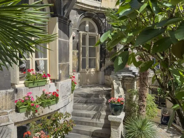 Maison 10 pièces 400 m²