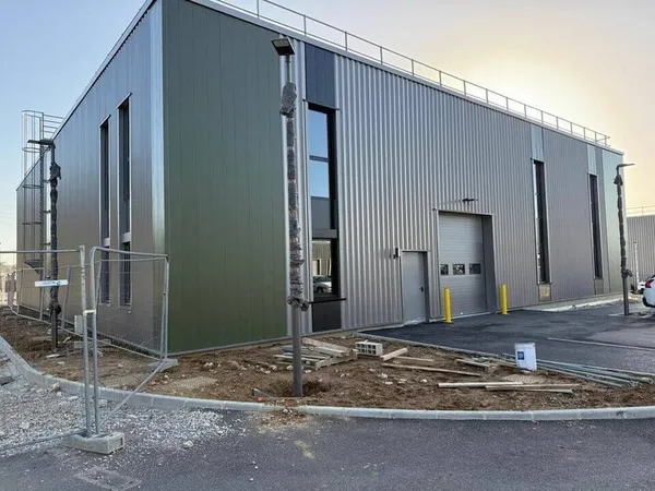 Local d'activité 360 m²