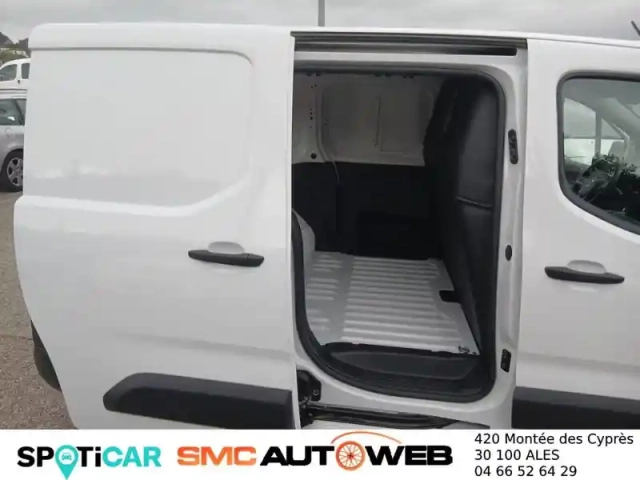 Opel Combo cargo m 650 kg puretech 110 s&amp;s bvm6 — photo 73