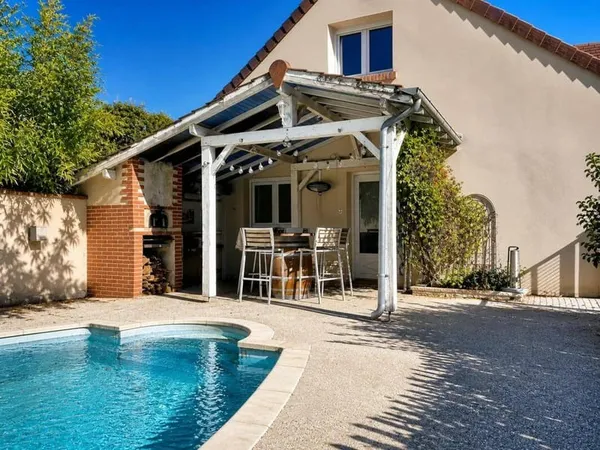 Maison de plain-pied 9 pièces 280 m²