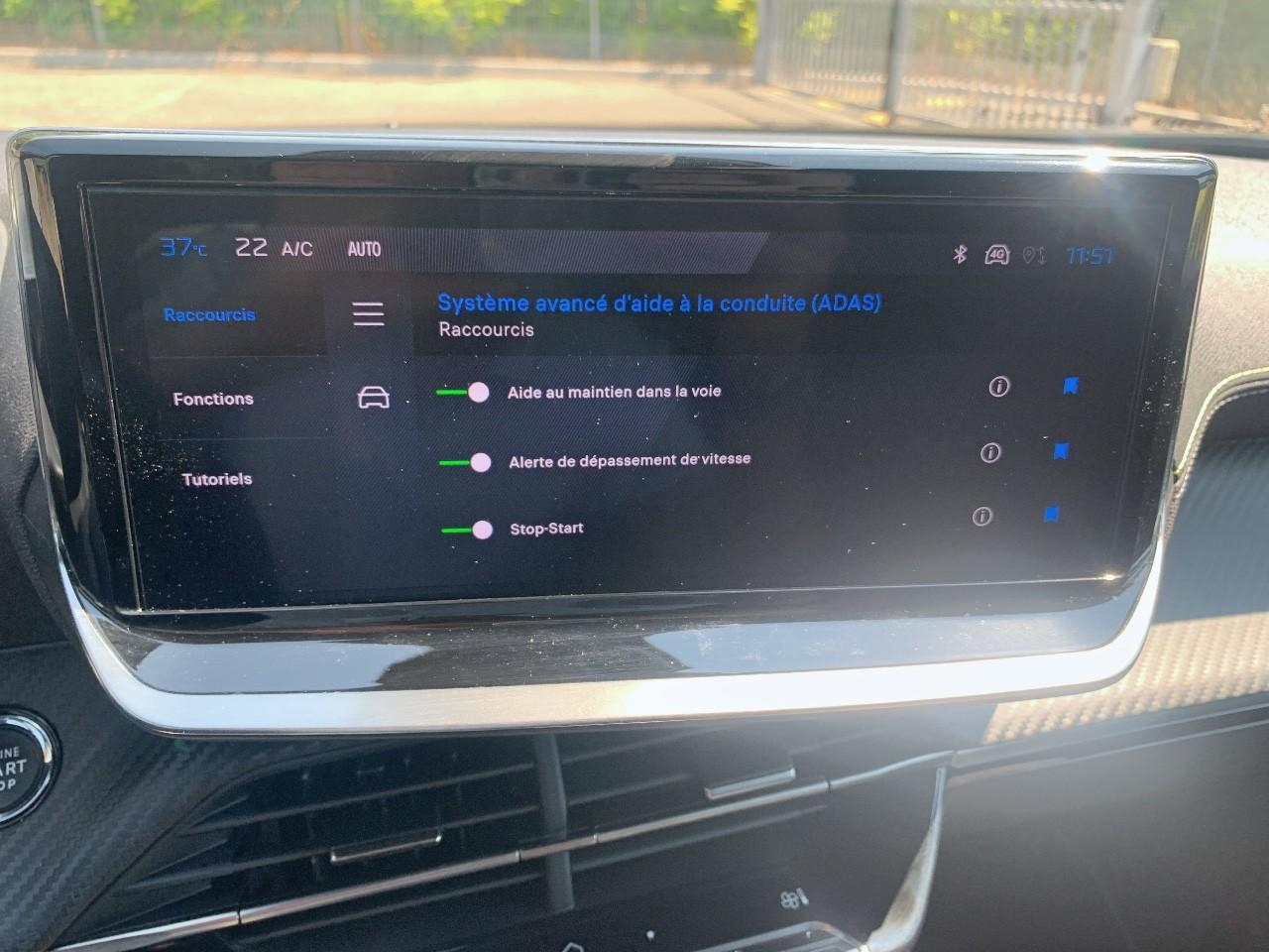 Peugeot 2008 1.2 hybrid 145ch gt e-dcs6 — photo 32