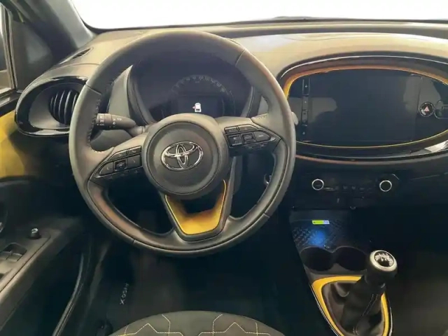 Toyota Aygo X 1.0 vvt-i 72ch collection my23 — photo 11