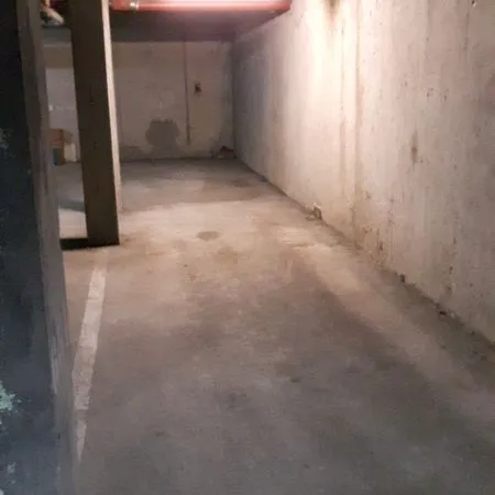 2 places de parking souterrain en enfilade quartier Lobau