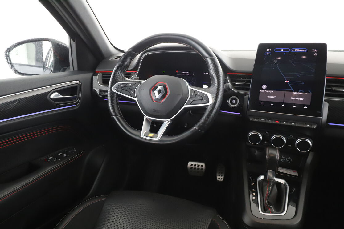 Renault Arkana 1.3 TCe RS Line EDC — photo 12