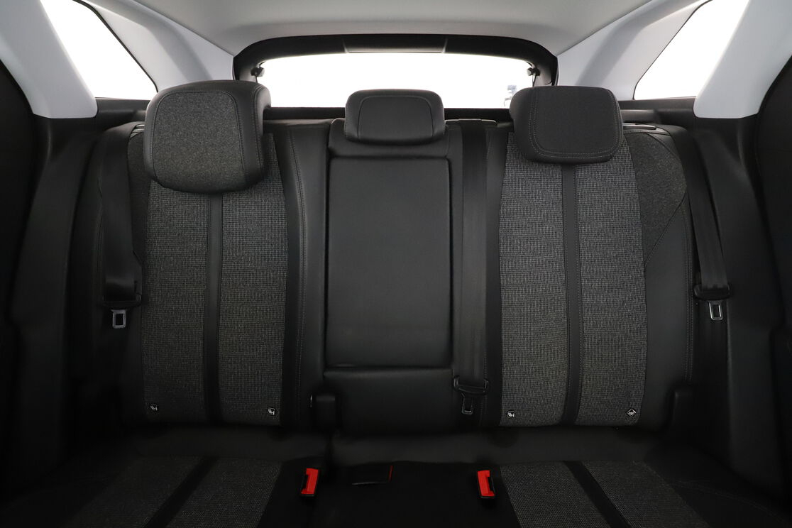 Peugeot 3008 1.6 Blue-HDi Allure Business EAT6 — photo 14