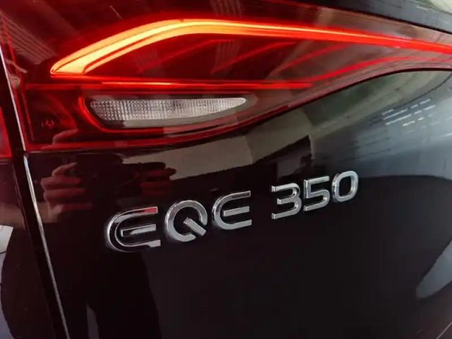Mercedes Eqe suv 350 4matic suv amg lin — photo 19