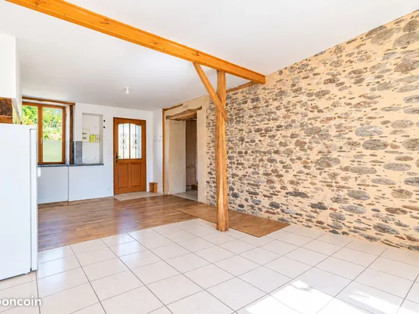 Ensemble de 2 maisons prêtes à vivre avec terrain de 2043 m²