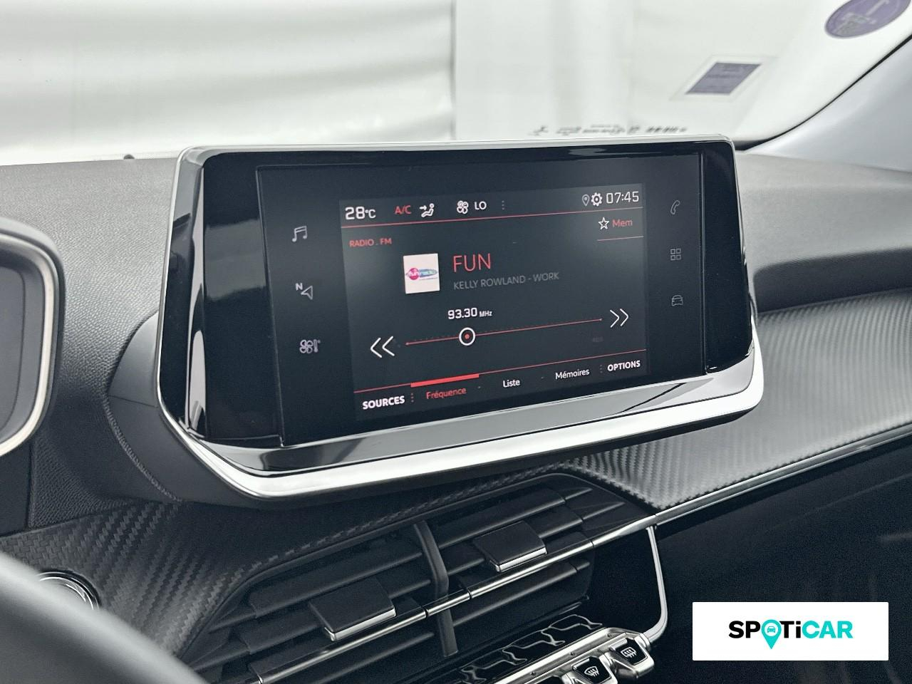 Peugeot 2008 1.2 puretech 130ch s&s allure pack eat8 — photo 13