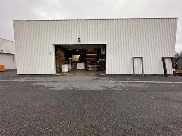 A louer local d'activité 1124m² à Aucamville