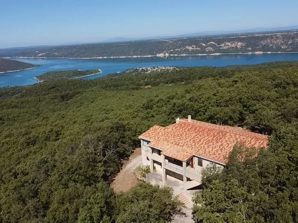 À vendre en exclusivité à Aiguines Maison avec vue sur le