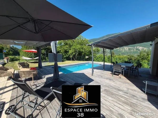 Maison de plain-pied 7 pièces 132 m²
