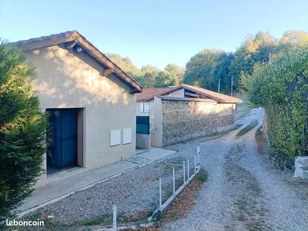Maison de campagne devisé en deux appartement 7 pièces 170m²