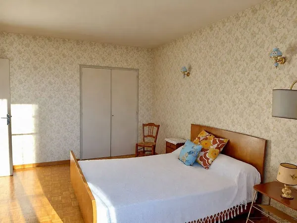 Maison 6 pièces 180 m²