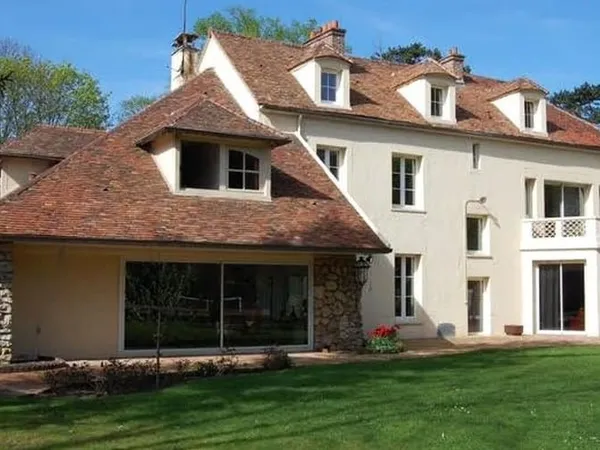 Maison 9 pièces 360 m²