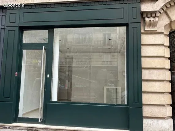 Local commercial 73 m² PARIS 15