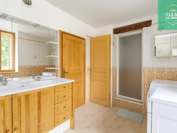 Maison 7 pièces 270 m²