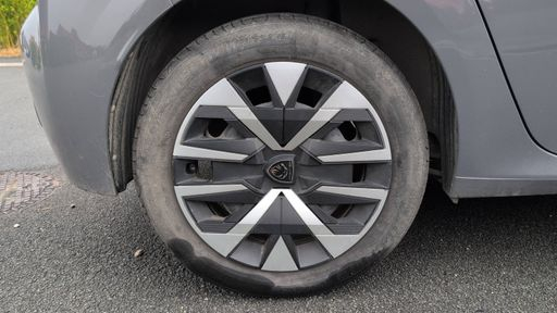 Peugeot 208 1.2 PureTech 100 - Style Edition – 2024 – 26220 km – Essence – Boîte Manuelle — photo 23