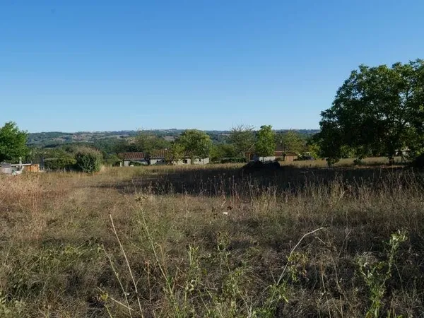 Terrain 1575 m²