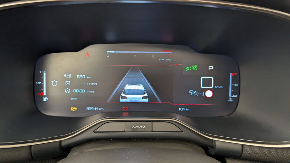 Citroën C5 Aircross — photo 26