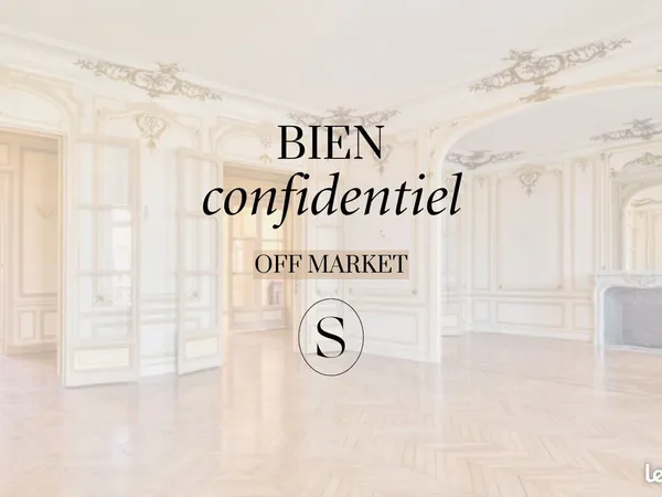 Studio 7 pièces 250 m²