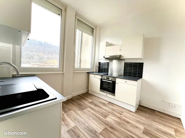Bel appartement F3 + garage privé